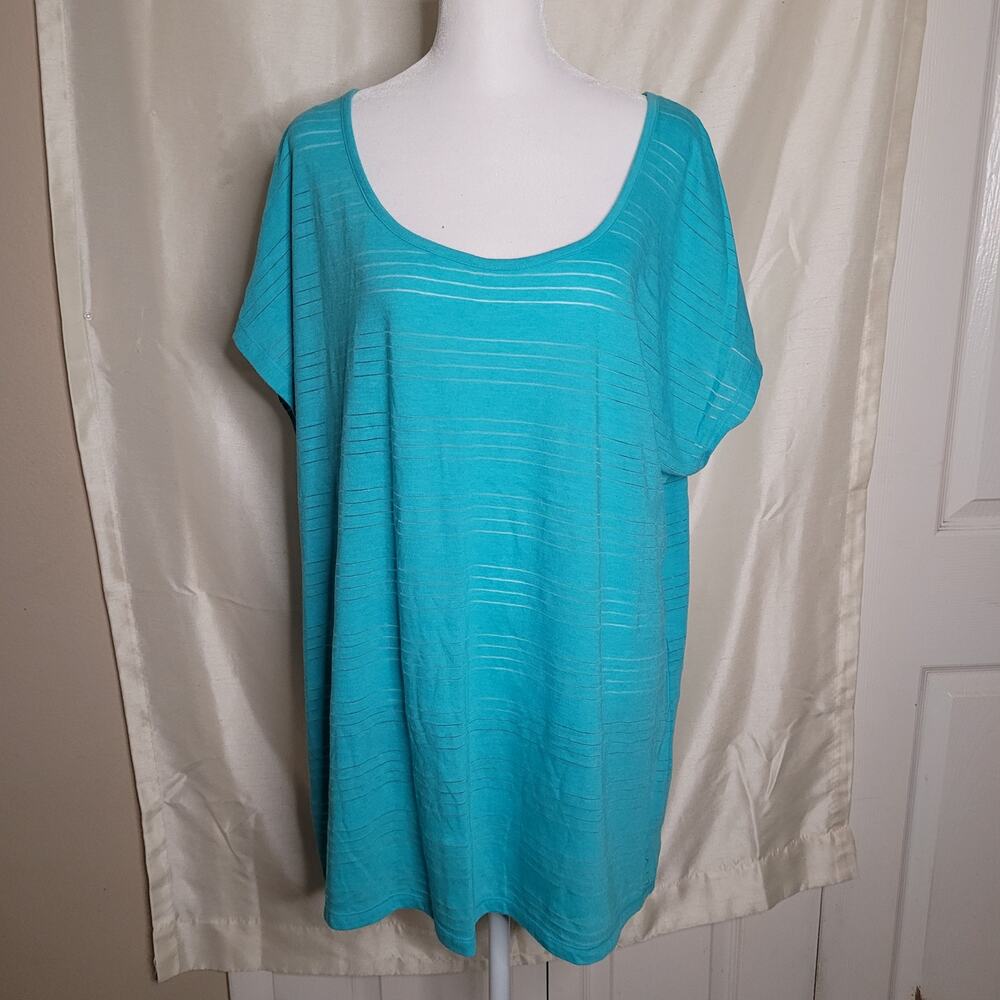 Laura Scott turquoise blue short-sleeve t-shirt.